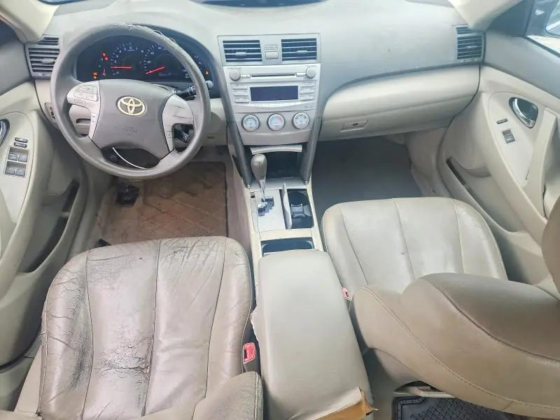 2011 TOYOTA CAMRY LE  