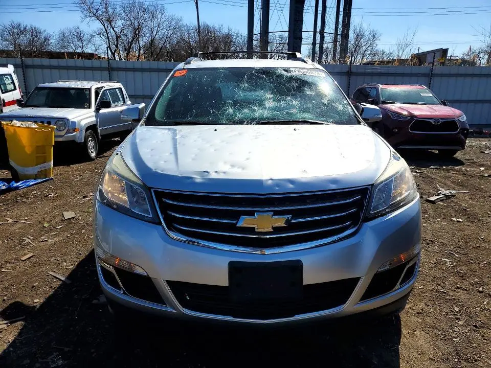 2015 CHEVROLET TRAVERSE LT  
