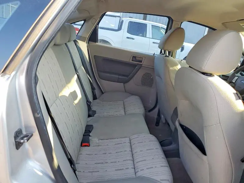 2011 FORD FOCUS SE  