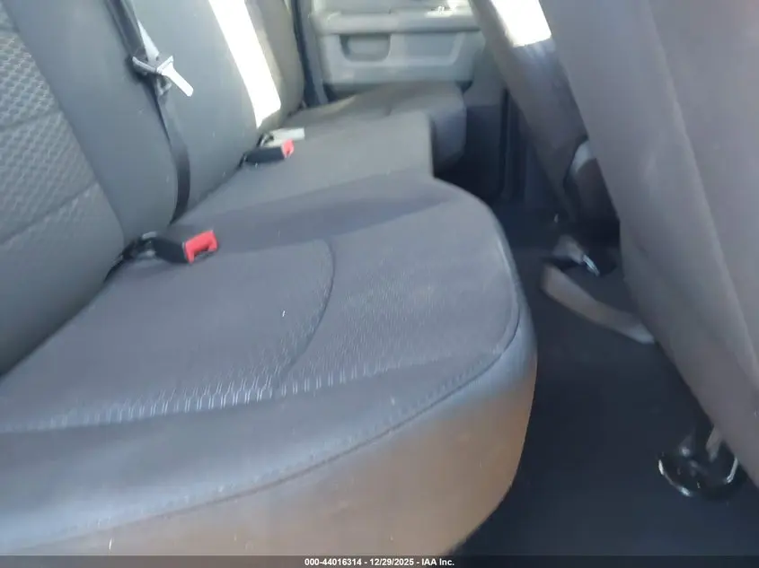 2019 RAM 1500 CLASSIC WARLOCK  4X2 6'4 BOX