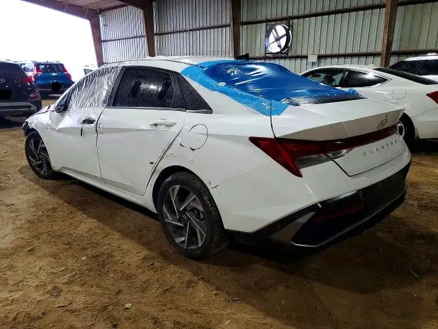 2025 HYUNDAI ELANTRA SEL  