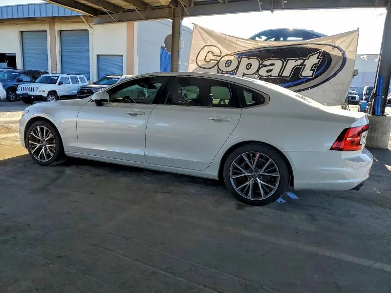 2018 VOLVO S90   