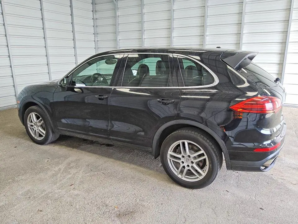 2016 PORSCHE CAYENNE   
