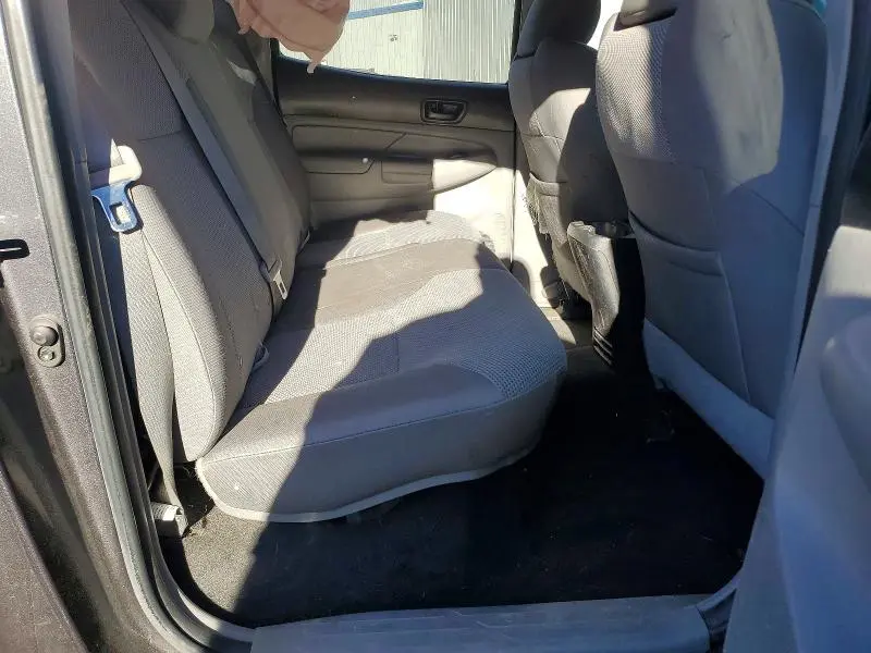 2015 TOYOTA TACOMA V6  