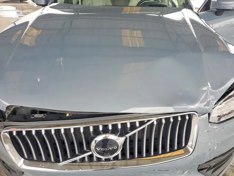 2020 VOLVO XC90 T6 MOMENTUM  