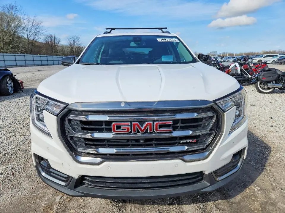 2022 GMC TERRAIN AT4  