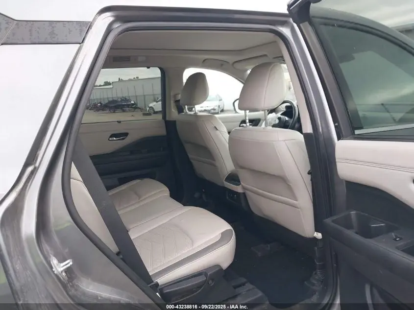 2022 NISSAN PATHFINDER PLATINUM 2WD