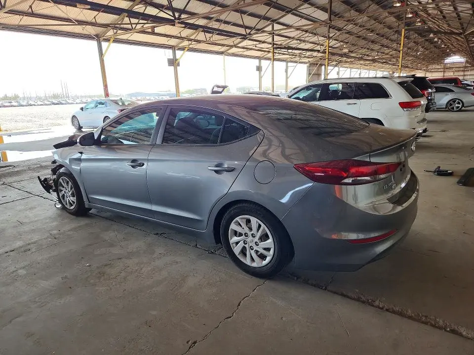 2018 HYUNDAI ELANTRA SE  