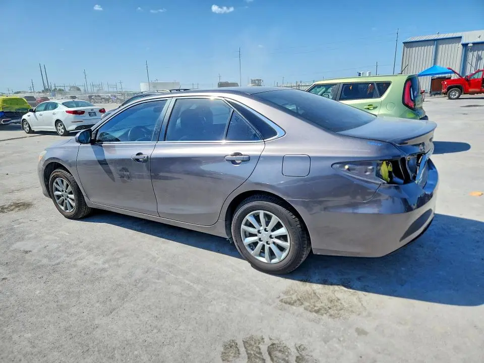 2015 TOYOTA CAMRY LE  