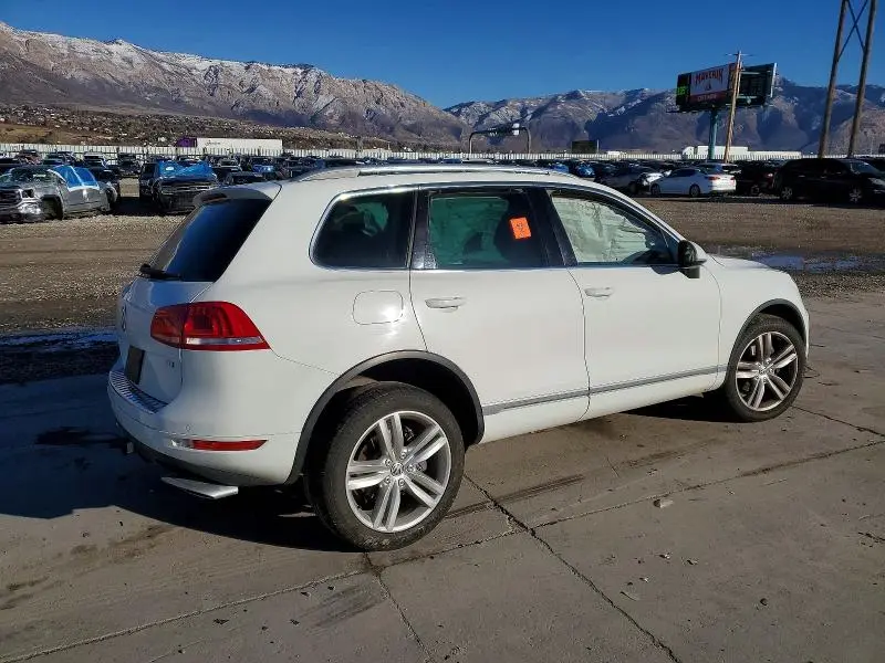 2014 VOLKSWAGEN TOUAREG V6 TDI  