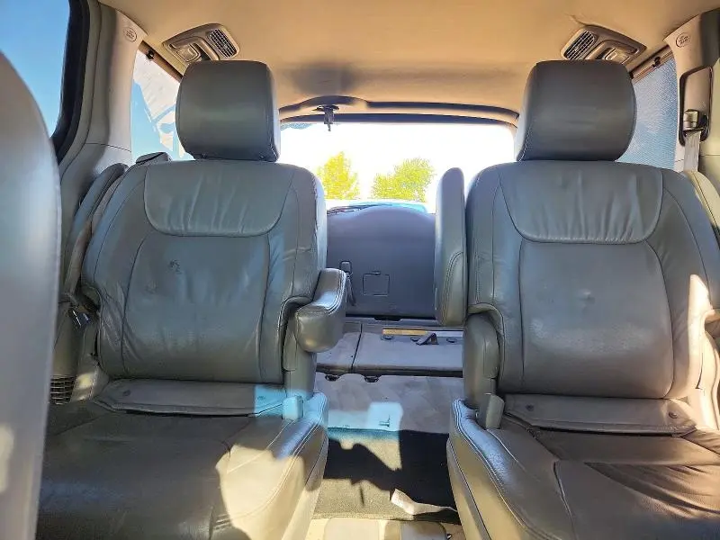 2010 TOYOTA SIENNA XLE  