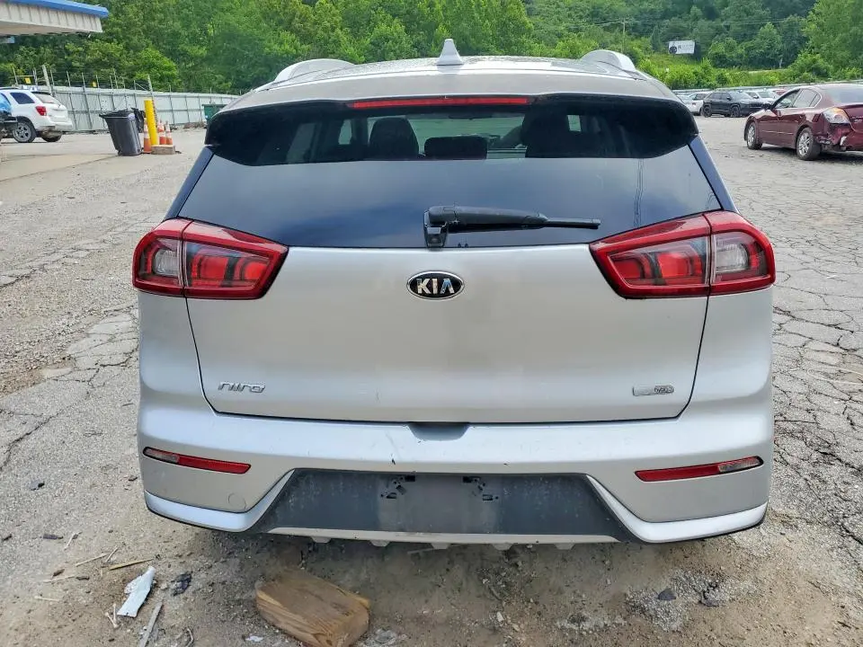 2017 KIA NIRO LX  