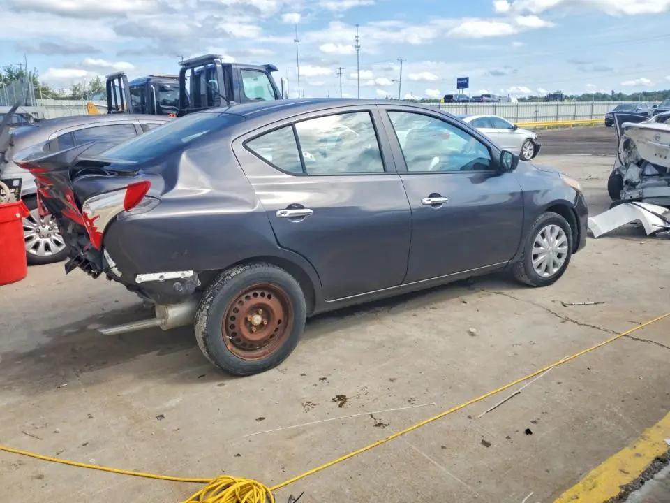 2015 NISSAN VERSA 1.6 SV  