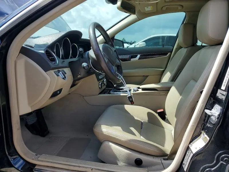 2012 MERCEDES-BENZ C 250  