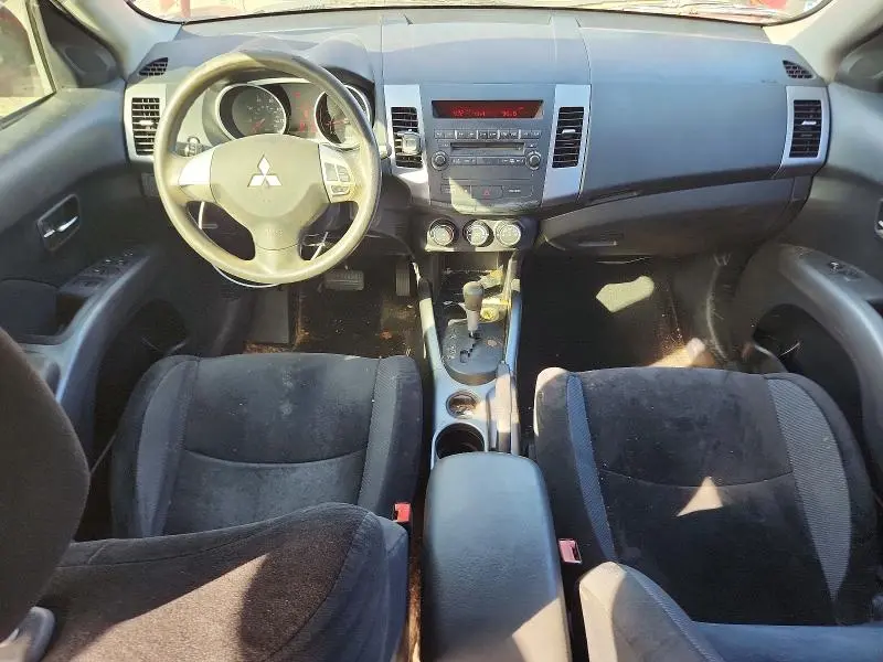 2010 MITSUBISHI OUTLANDER ES  