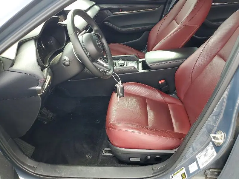 2024 MAZDA 3 PREFERRED  