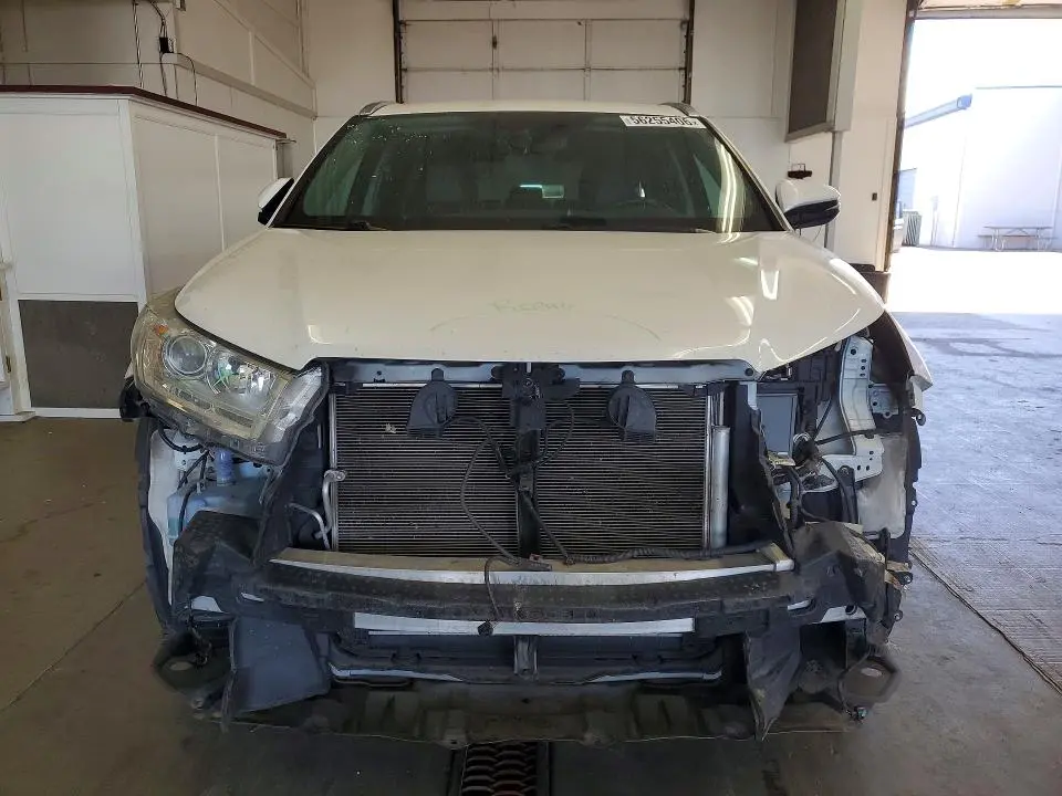 2018 TOYOTA HIGHLANDER XLE  