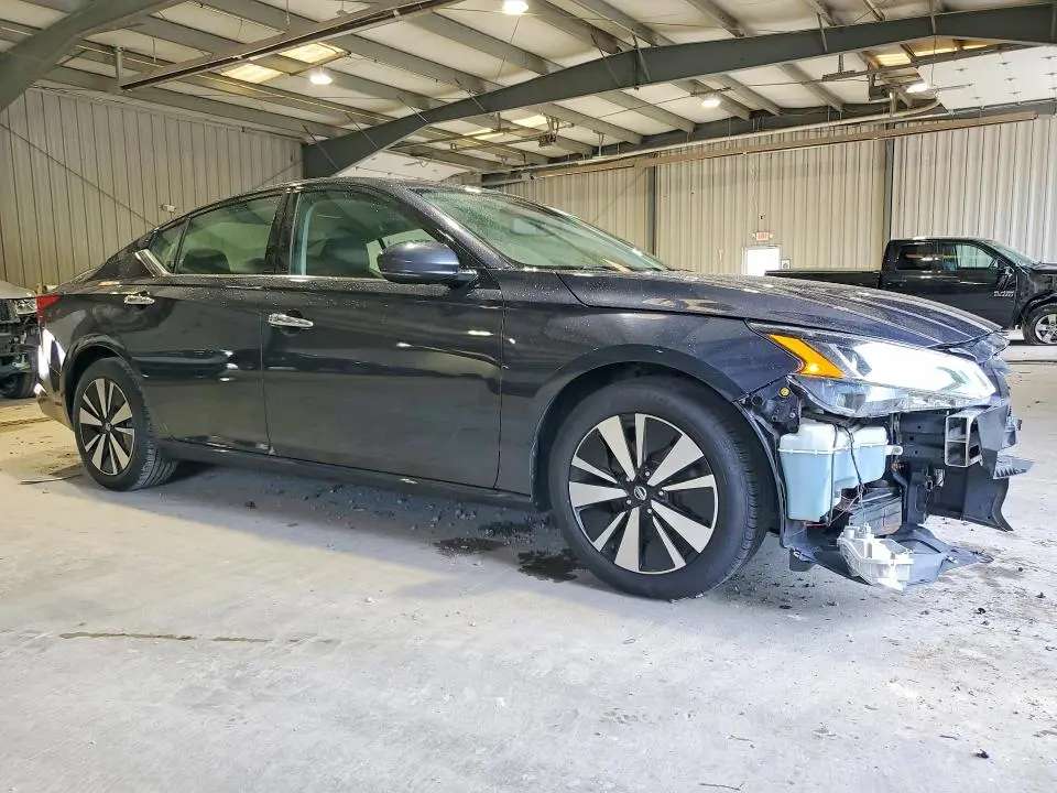 2019 NISSAN ALTIMA SV  