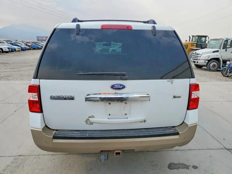 2011 FORD EXPEDITION EL XLT  