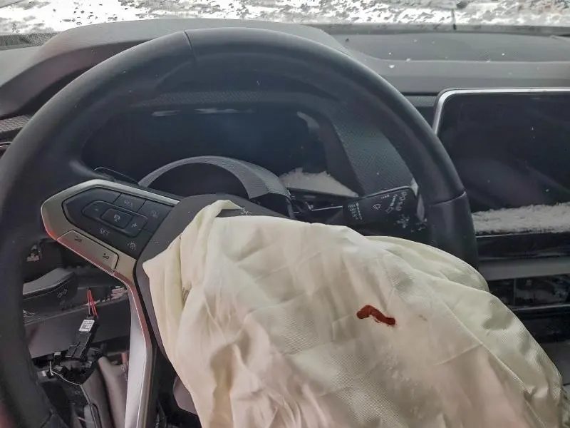 2024 VOLKSWAGEN ATLAS CROSS SPORT SEL R-LINE  