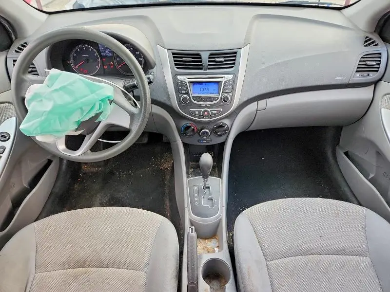 2012 HYUNDAI ACCENT GLS  