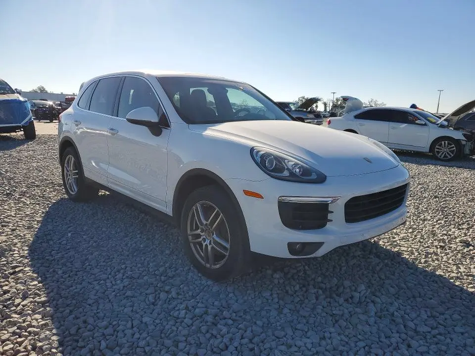 2016 PORSCHE CAYENNE   