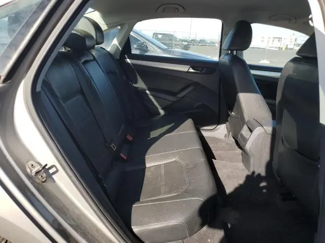 2012 VOLKSWAGEN PASSAT SE  