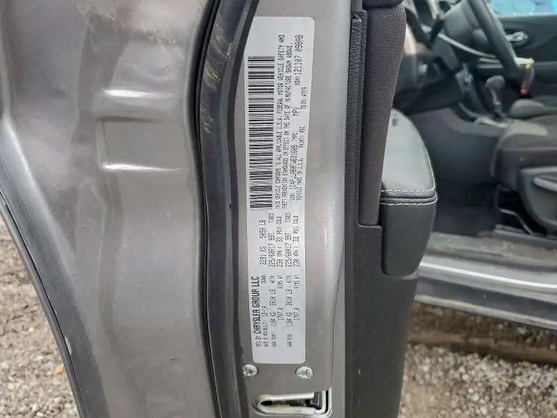 2015 JEEP CHEROKEE SPORT  