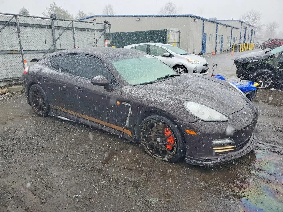 2013 PORSCHE PANAMERA 2  
