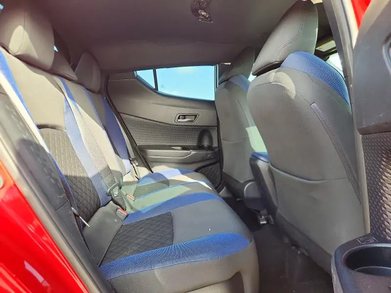 2021 TOYOTA C-HR XLE  