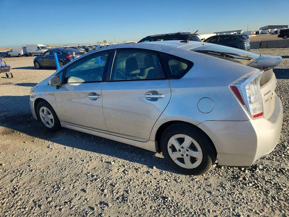 2011 TOYOTA PRIUS THREE  
