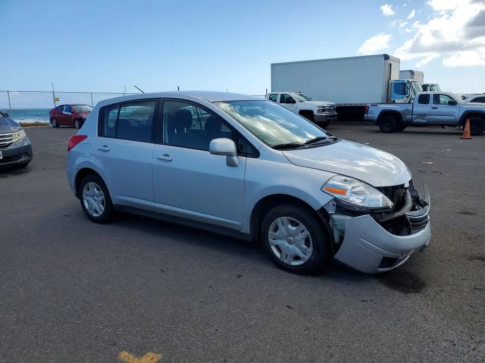 2010 NISSAN VERSA S  