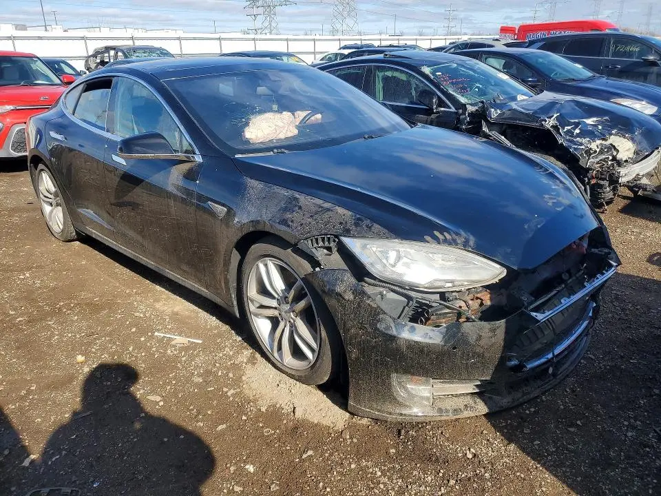 2015 TESLA MODEL S   