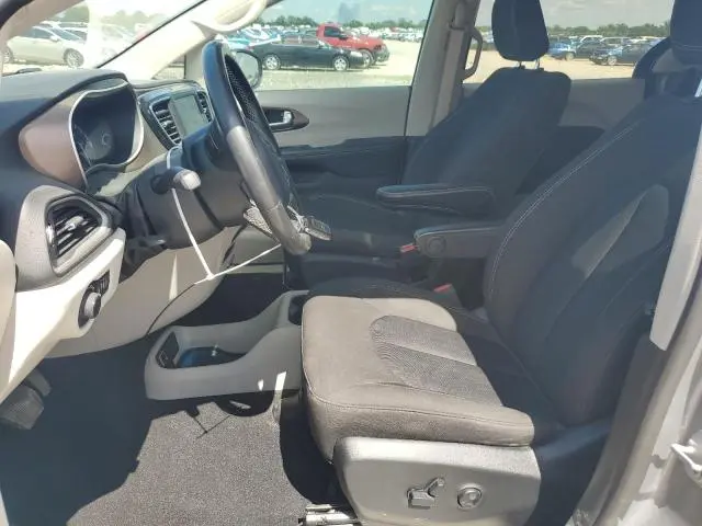2020 CHRYSLER VOYAGER LX  