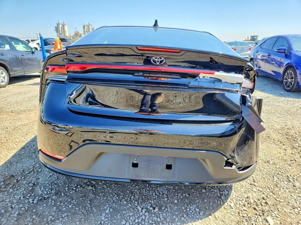 2024 TOYOTA PRIUS LE  