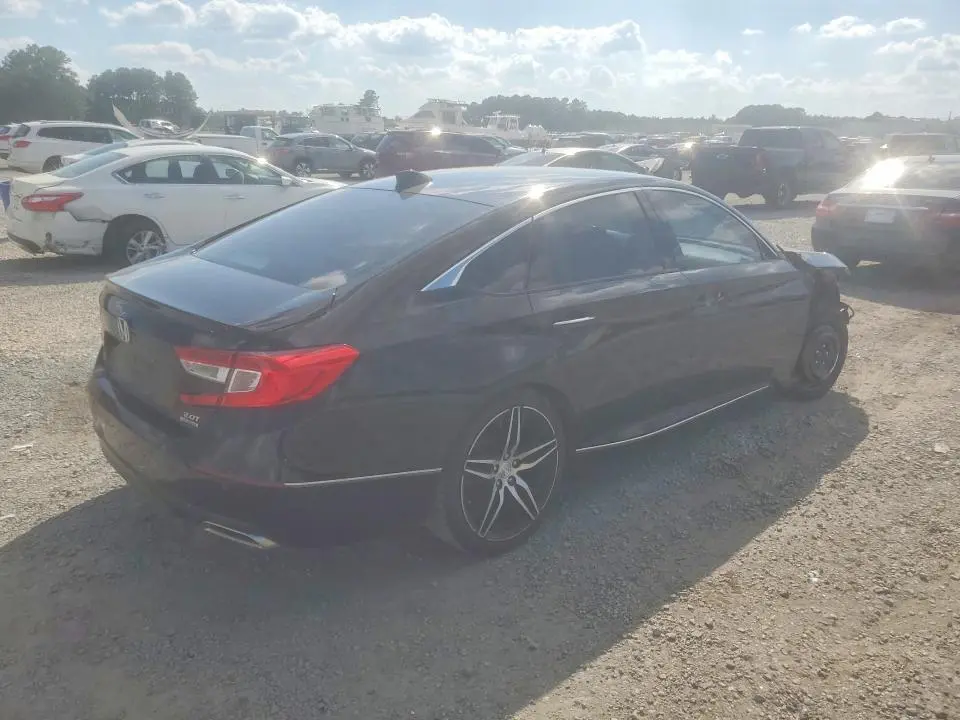 2022 HONDA ACCORD TOURING  