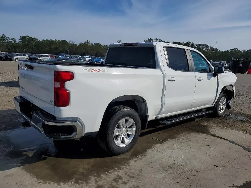 2023 CHEVROLET SILVERADO K1500 LT  