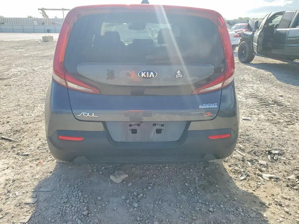 2021 KIA SOUL S  