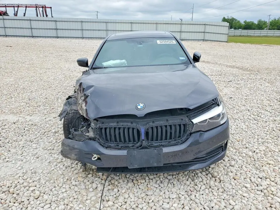 2018 BMW 530E   