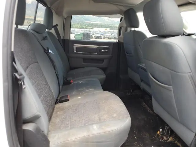 2016 RAM 1500 SLT  