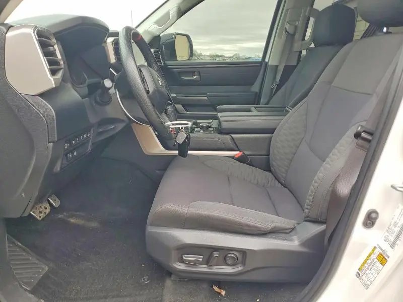 2022 TOYOTA TUNDRA CREWMAX SR5  