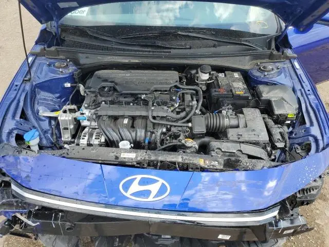 2025 HYUNDAI ELANTRA SEL