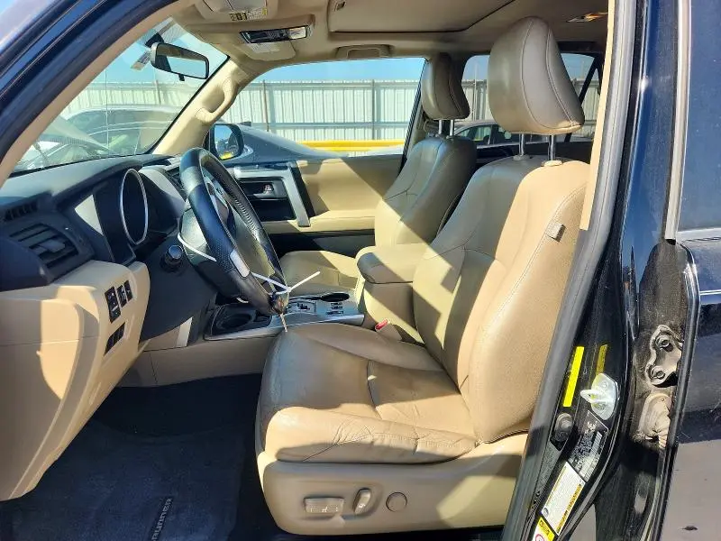2011 TOYOTA 4RUNNER SR5  