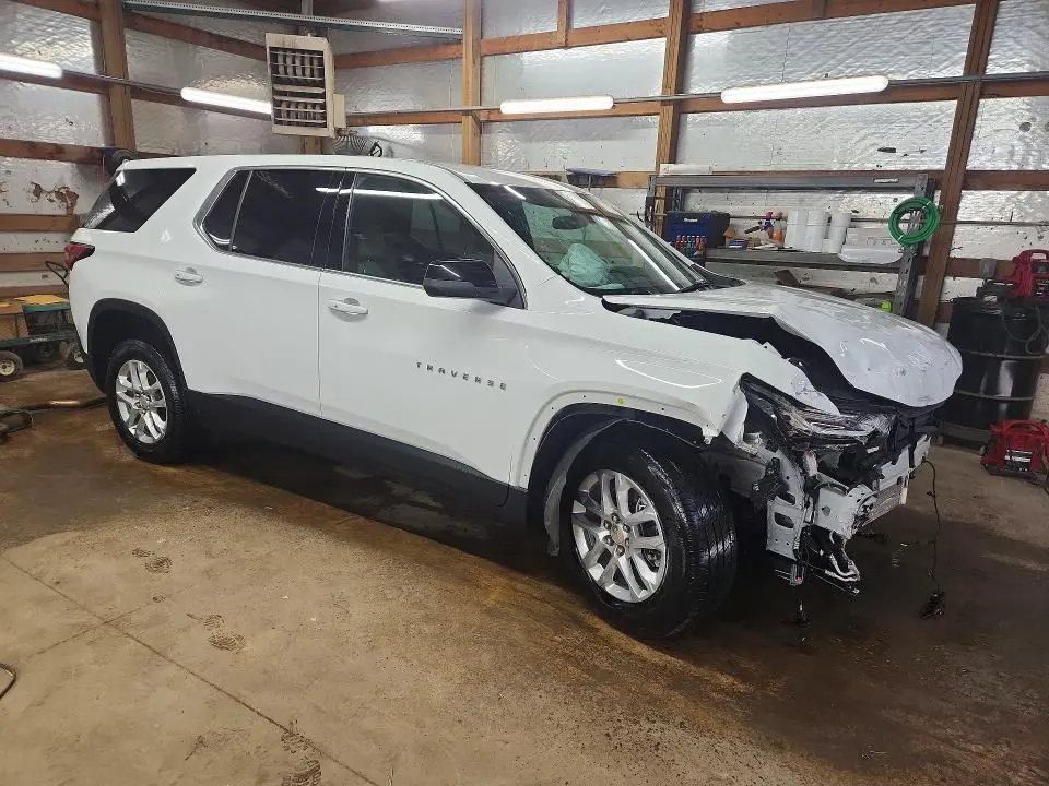 2022 CHEVROLET TRAVERSE LS  