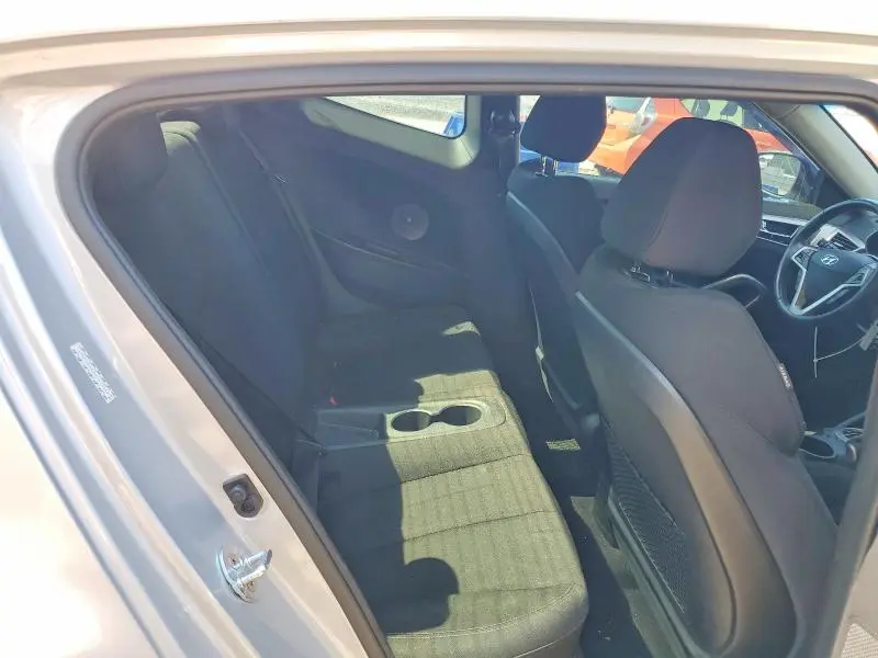 2017 HYUNDAI VELOSTER BASE  