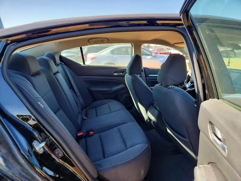 2022 NISSAN ALTIMA SV  