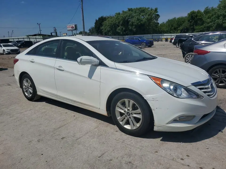 2013 HYUNDAI SONATA GLS  