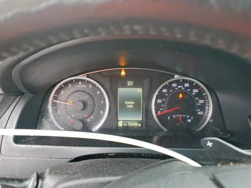 2016 TOYOTA CAMRY LE  