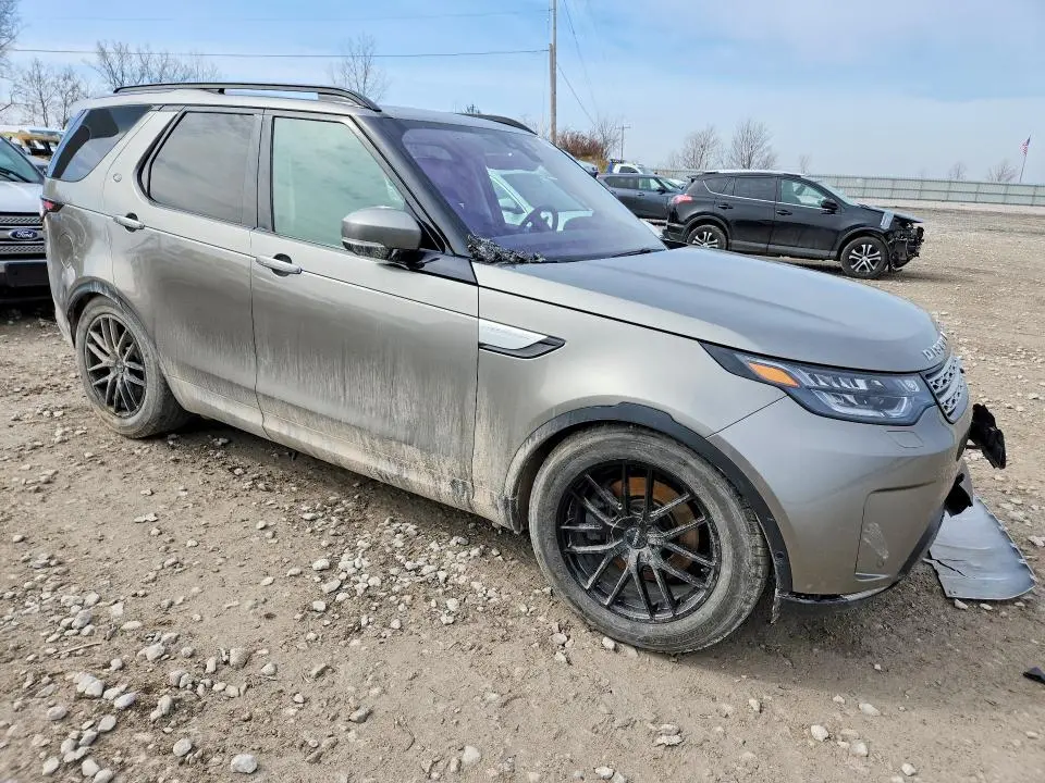 2017 LAND ROVER DISCOVERY HSE LUXURY  