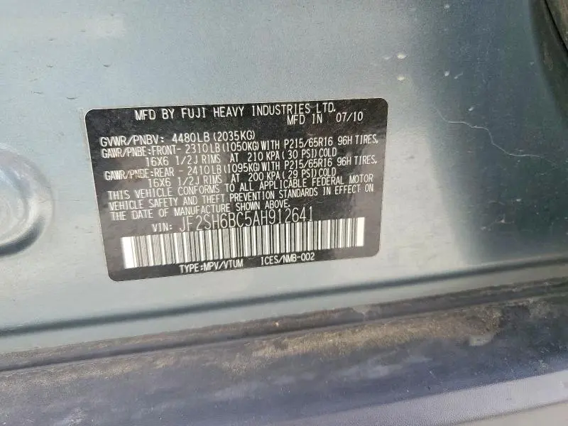 2010 SUBARU FORESTER XS  